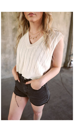 ‘Charlotte’ White Knit Vest